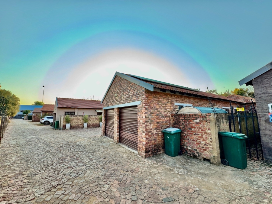 3 Bedroom Property for Sale in Mooivallei Park North West